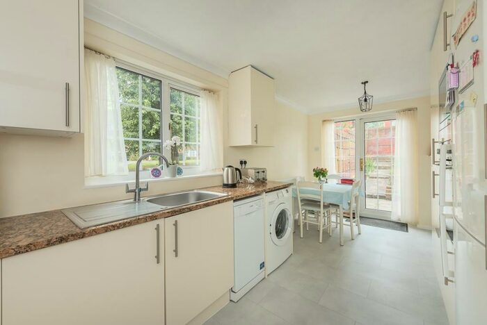 2 Bedroom Terraced House To Rent In Myrtleside Close Northwood, HA6