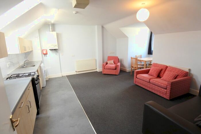 1 Bedroom Flat To Rent In Villiers Road, Willesden, NW2