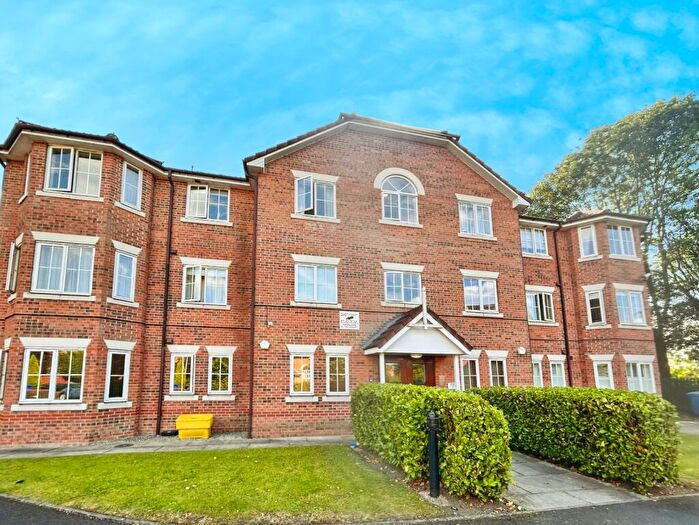 2 Bedroom Flat To Rent In Chervil Close, Manchester, Greater Manchester, M14