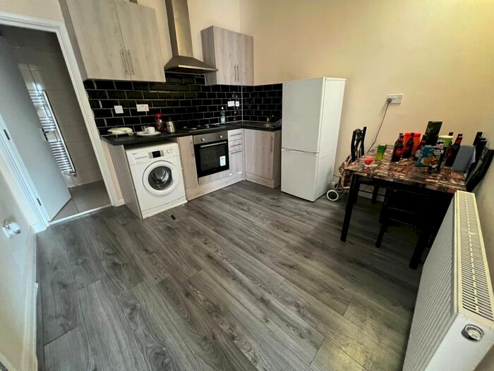 1 Bedroom Flat To Rent In Ilford Lane, Ilford, IG1