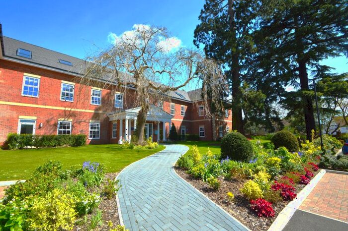 2 Bedroom Apartment To Rent In Commonwealth Place, Farnham Royal, Slough, SL2