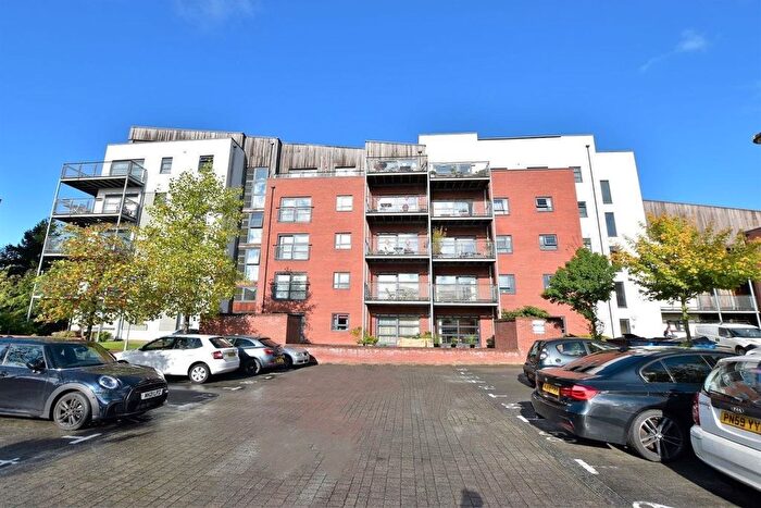 2 Bedroom Flat For Sale In Montmano Drive, West Didsbury, M20
