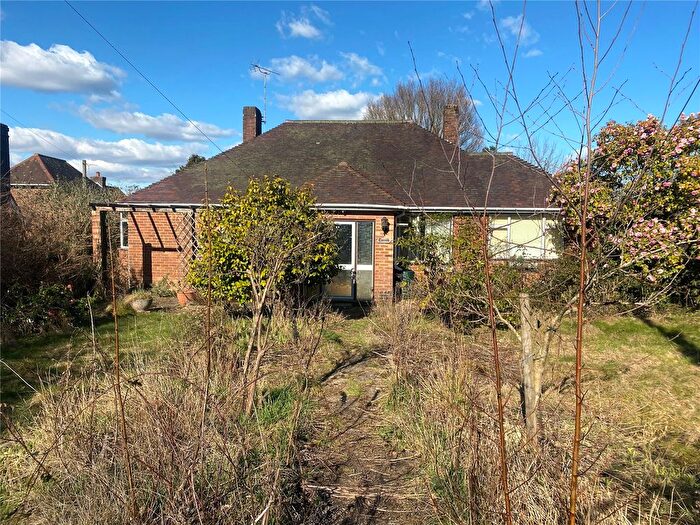 2 Bedroom Bungalow For Sale In North Lane, Nomansland, Salisbury, Wiltshire, SP5