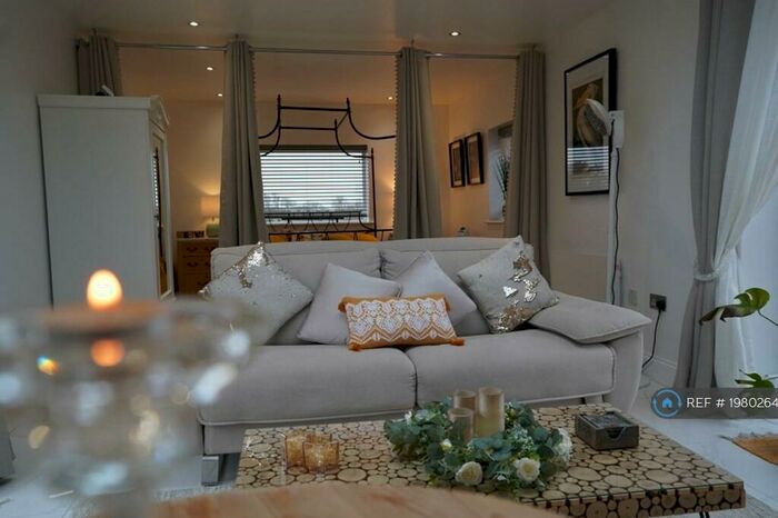 1 Bedroom Bungalow To Rent In Rattle Road, Pevensey, BN24