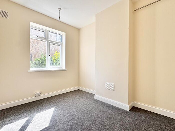 1 Bedroom Flat To Rent In Henniker Road, IP1