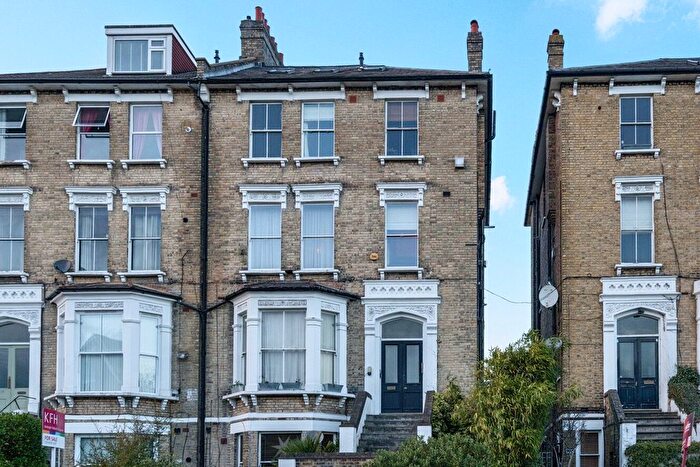 1 Bedroom Flat For Sale In Thicket Road, Anerley, London, SE20