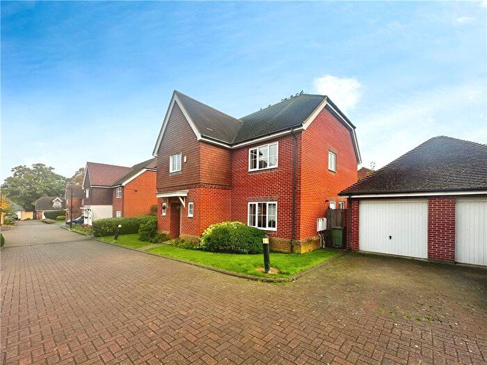 5 Bedroom Detached House To Rent In Knox Road, Guildford, Surrey, GU2