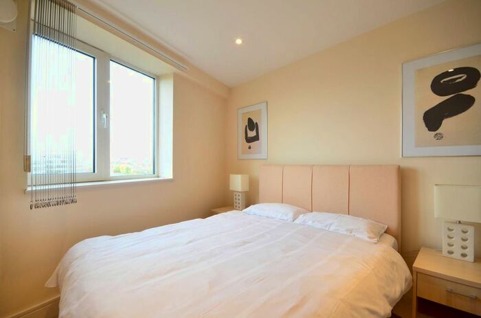 2 Bedroom Flat To Rent In Chiswick High Road, Chiswick, London, W4