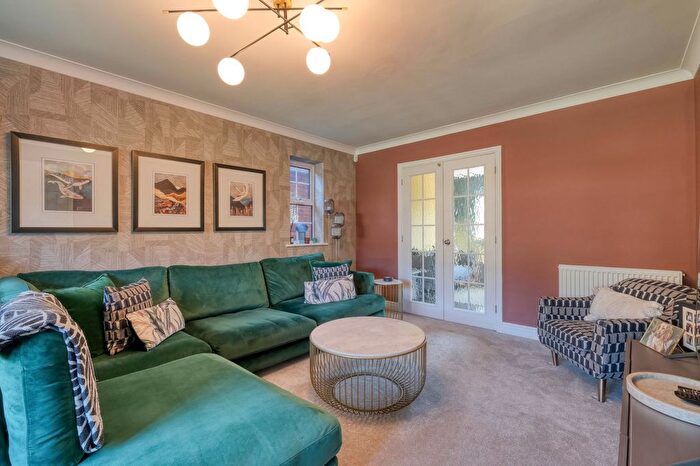 4 Bedroom Detached House For Sale In St. Francis Avenue, Solihull, B91
