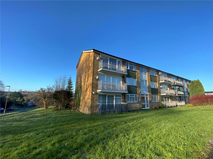 2 Bedroom Flat To Rent In Fraser Road, Kings Worthy, Winchester, Hampshire SO23