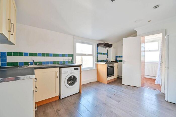 1 Bedroom Flat To Rent In Darrell Road, East Dulwich, London, SE22