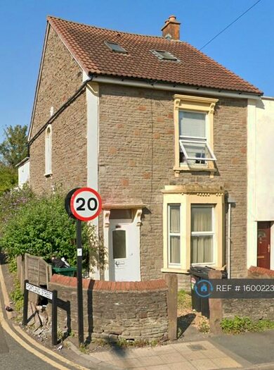 5 Bedroom Semi-Detached House To Rent In Soundwell Road, Bristol, BS16