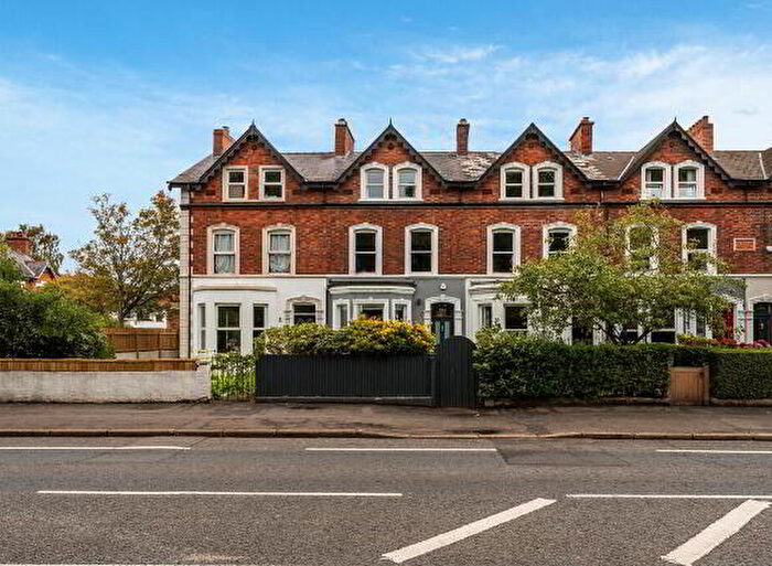 5 Bedroom TownHouse For Sale In Ravenhill Road, Belfast, BT6