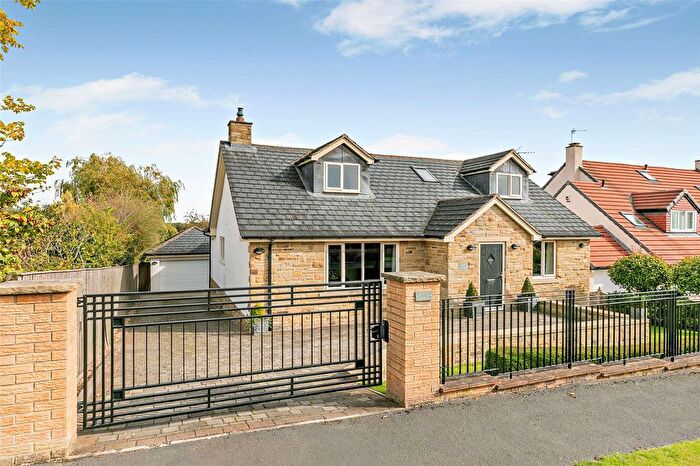 4 Bedroom Bungalow For Sale In Fulwith Grove, Harrogate, North Yorkshire, HG2