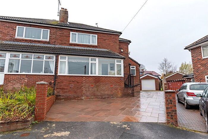 3 Bedroom Semi Detached House For Sale In Hawks Nest Rise, Leeds, West Yorkshire, LS17