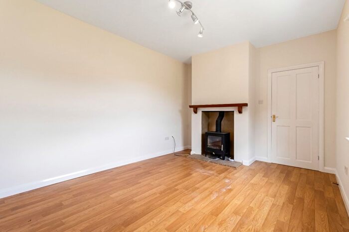 3 Bedroom Bungalow To Rent In Driffield, Cirencester, Gloucestershire, GL7