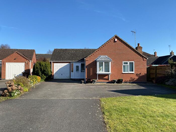 3 Bedroom Detached Bungalow For Sale In Lawrence Close, Holbeach, PE12