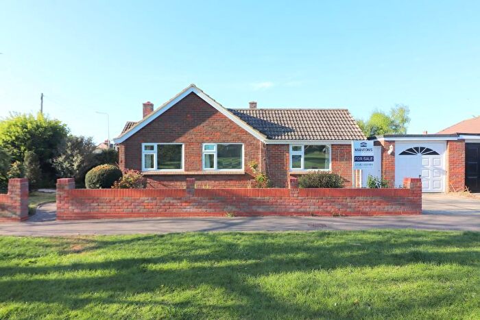 3 Bedroom Bungalow For Sale In Lime Close, Barton Le Clay, Bedfordshire, MK45