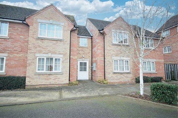 2 Bedroom Apartment To Rent In Cedar Road, Kettering, NN16