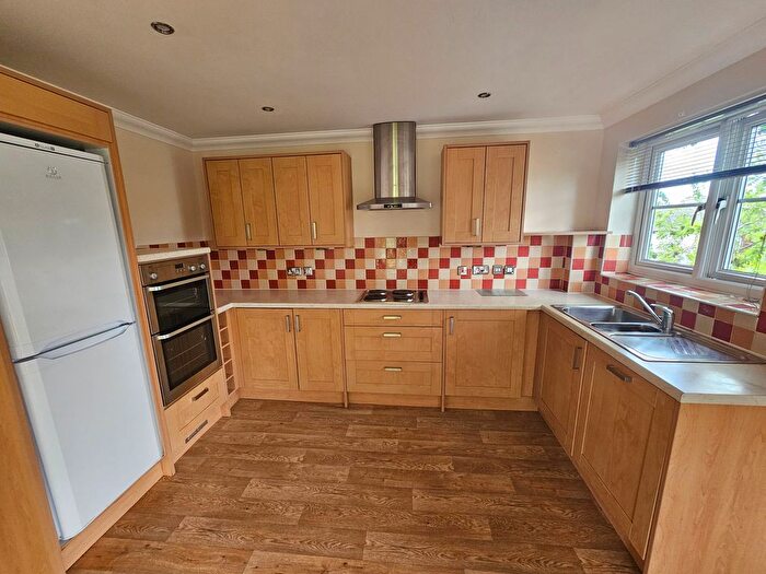 2 Bedroom Flat To Rent In Park Street, Aylesbury, HP20