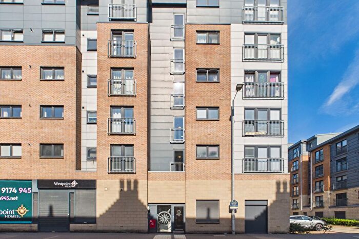 2 Bedroom Flat To Rent In Pollokshaws Road, Glasgow, G41