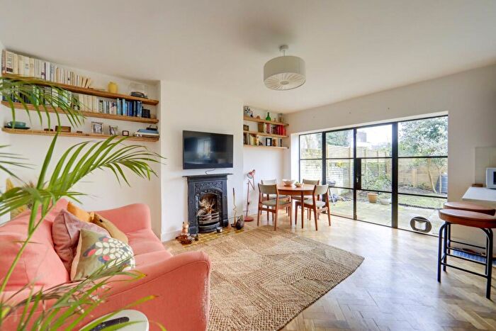 2 Bedroom Flat For Sale In Manor Park, Hither Green, London, SE13
