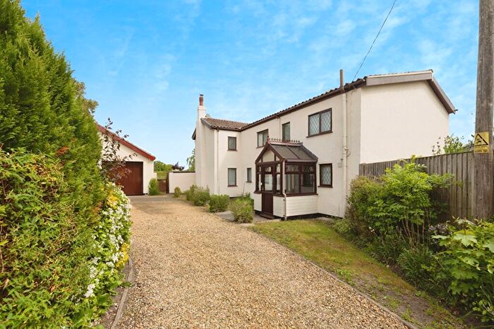 4 Bedroom Detached House For Sale In Whin Common Road, Tottenhill, King's Lynn, PE33