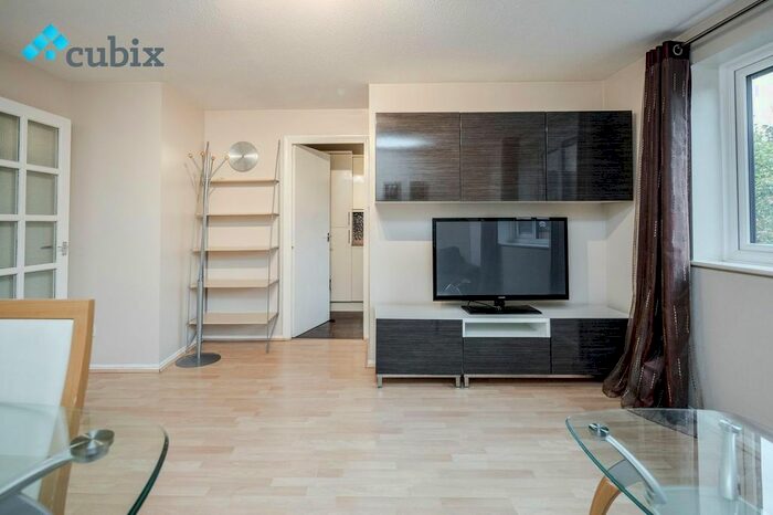 2 Bedroom Flat To Rent In John Maurice Close, London, SE17