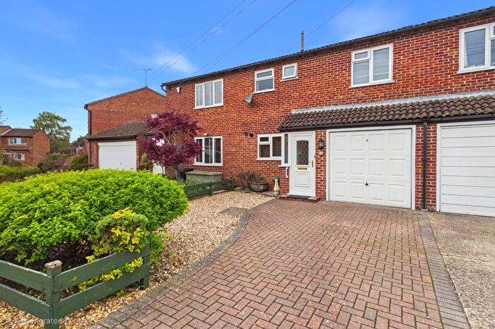 3 Bedroom Terraced House For Sale In Walton Way, Newbury, Berkshire, RG14