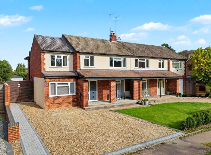 4 Bedroom Semi-Detached House For Sale In Vicarage Lane, Waterford, Hertford, Hertfordshire, SG14