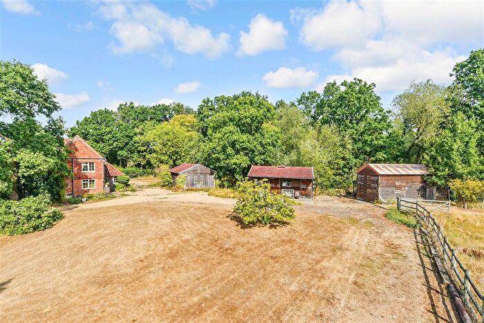 4 Bedroom Property For Sale In Waterman Quarters, Headcorn, Ashford, Kent, TN27