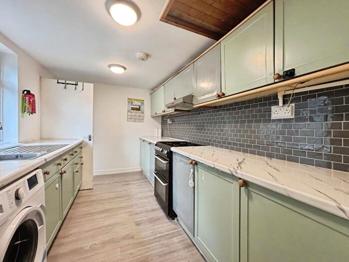 2 Bedroom Terraced House For Sale In Kingsland Road, London, E13