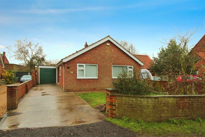 3 Bedroom Bungalow For Sale In Grange Road, West Cowick, DN14