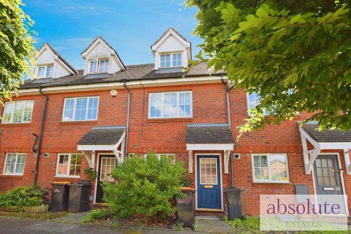 3 Bedroom Terraced House To Rent In Goodman Road, Bedford, MK42