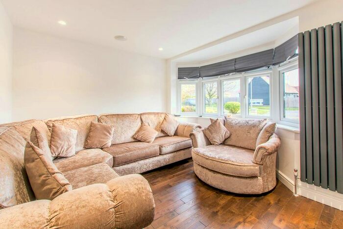 4 Bedroom Bungalow To Rent In Sewardstone Road, Epping Forest, London, E4