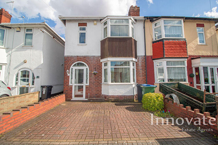 3 Bedroom Semi Detached House For Sale In Atlas Grove, West Bromwich, B70