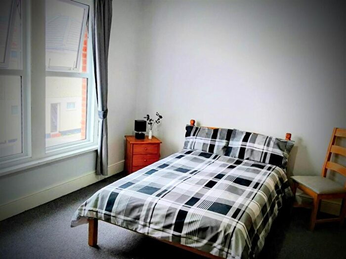 4 Bedroom House To Rent In Delamere Road, Southsea, PO4
