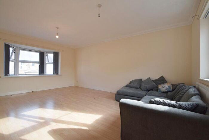 1 Bedroom Flat To Rent In Llanbleddian Gardens, Cathays, CF24