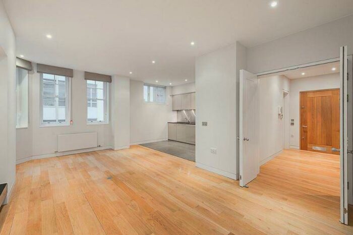 2 Bedroom Apartment To Rent In Nottingham Terrace, Marylebone, London, NW1