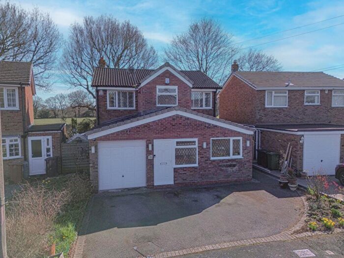 4 Bedroom Detached House For Sale In Park View, Hockley Heath, B94