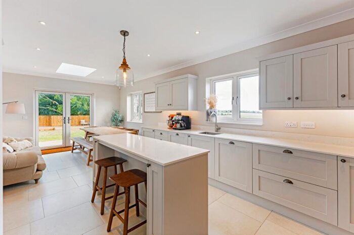 5 Bedroom House To Rent In Cleveley Road Enstone, OX7