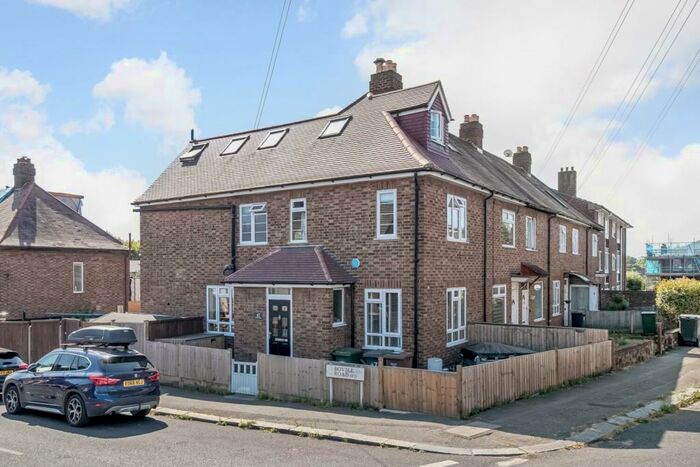 3 Bedroom House To Rent In Garthorne Road, Forest Hill, London, SE23