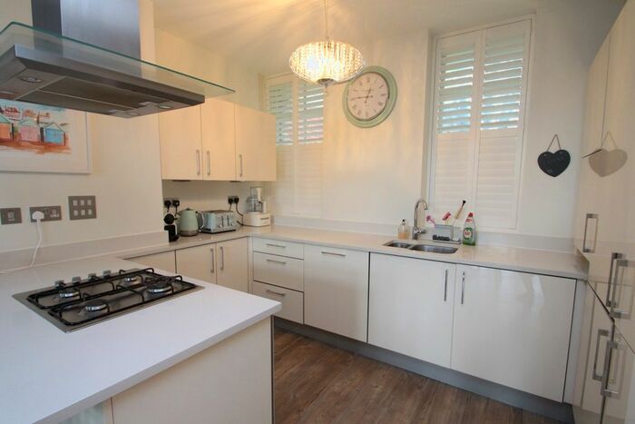 1 Bedroom Flat To Rent In Upper Shoreham Road, Shoreham-By-Sea, BN43