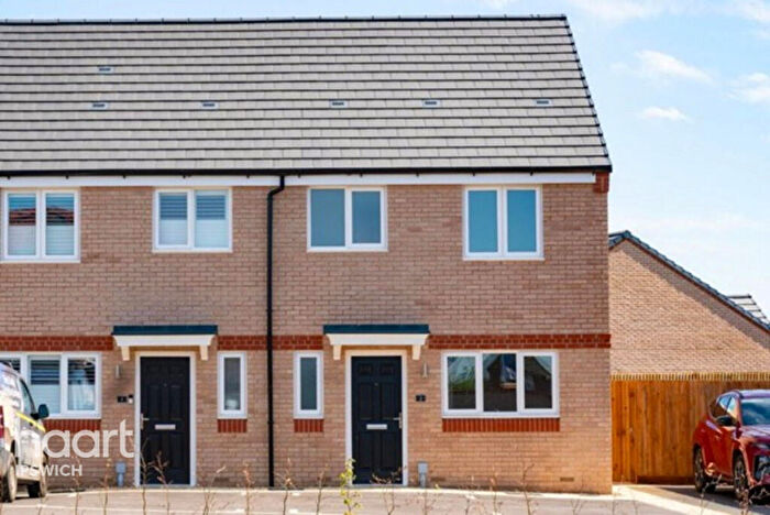 3 Bedroom Semi Detached House For Sale In Copper Fields, Stowmarket, IP14