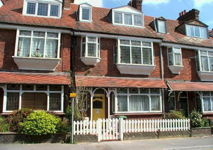 2 Bedroom Flat To Rent In Lime Hill Road, Tunbridge Wells, TN1