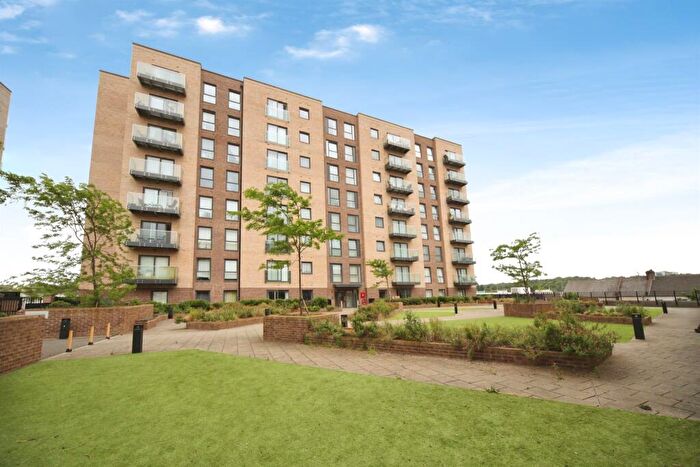 1 Bedroom Flat For Sale In Stirling Drive, Luton, LU2
