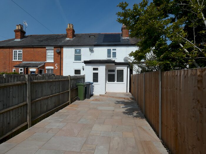 2 Bedroom Property To Rent In Clarence Road, Fleet, GU51