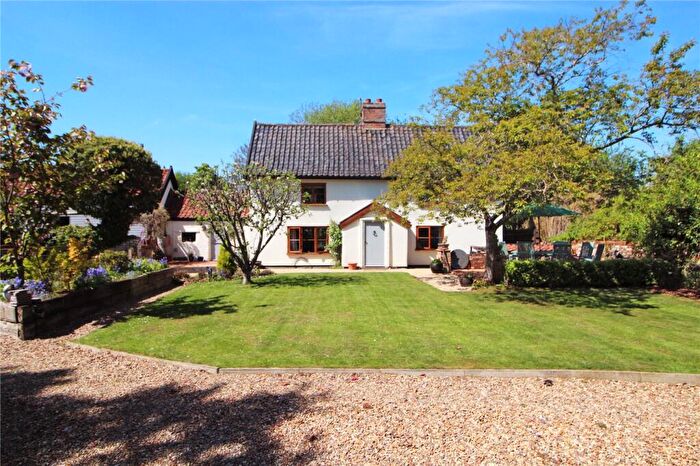 4 Bedroom Detached House For Sale In Lundy Green, Hempnall, Norwich, Norfolk, NR15