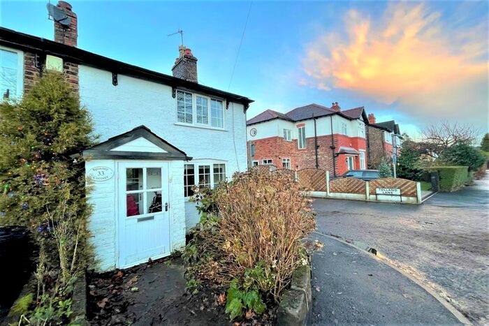 2 Bedroom End Of Terrace House To Rent In Bankhall Lane, Hale, Altrincham, WA15