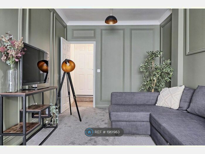 2 Bedroom Flat To Rent In Southchurch Road, Southend-On-Sea, SS1